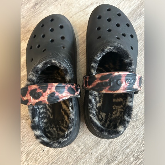 Crocs with Fleece - Picture 3 of 5